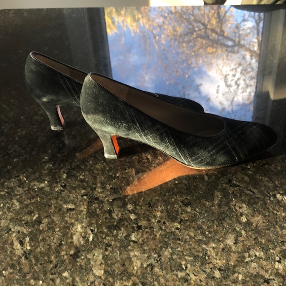 Ferragamo shoes - Picture 3 of 6